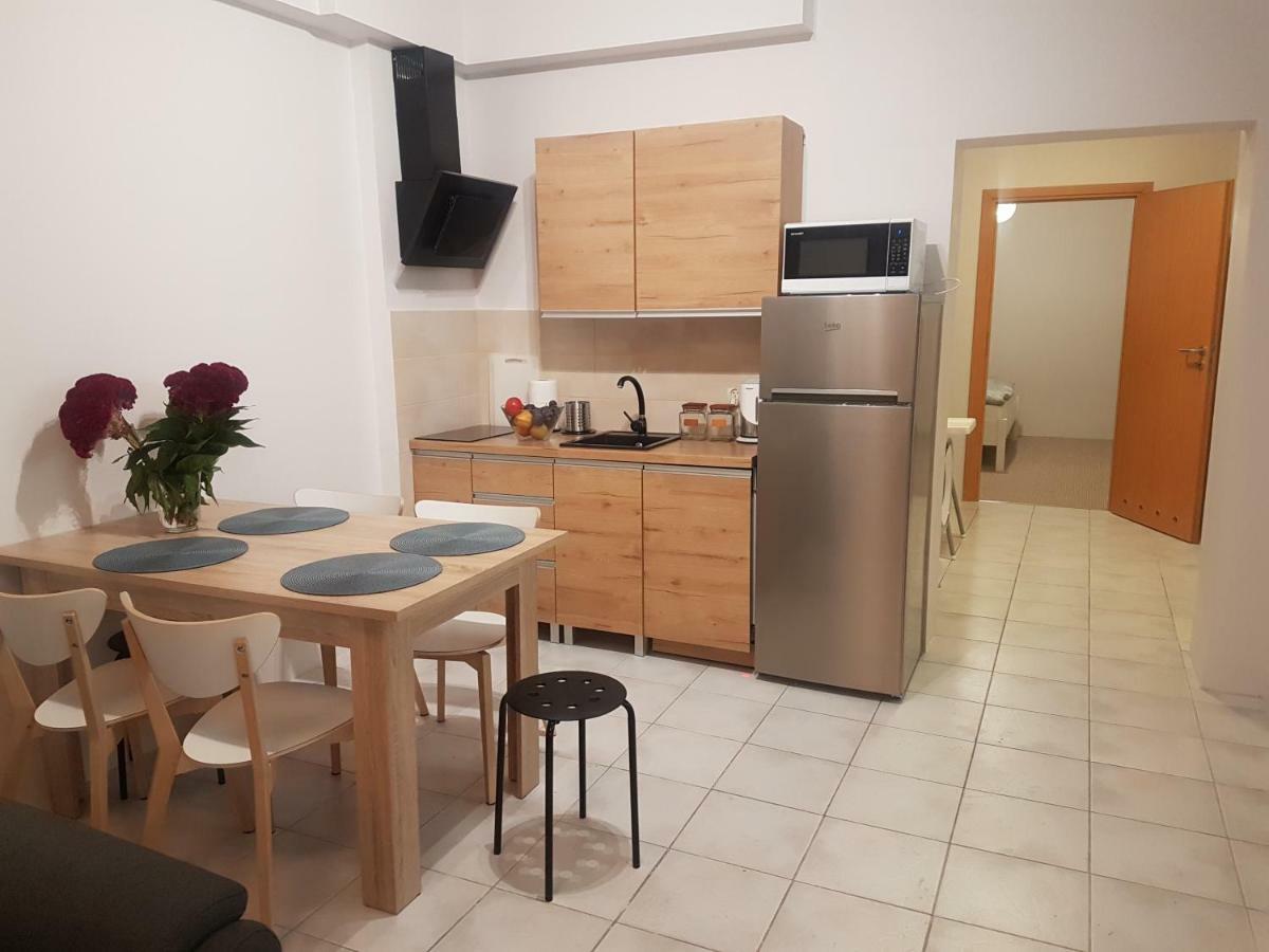 סאנדומירז Apartamenty I Pokoje Pluszak מראה חיצוני תמונה